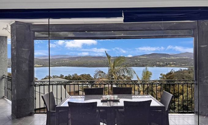 Merimbula House | Private Family Beach House - 5mins from the beach
