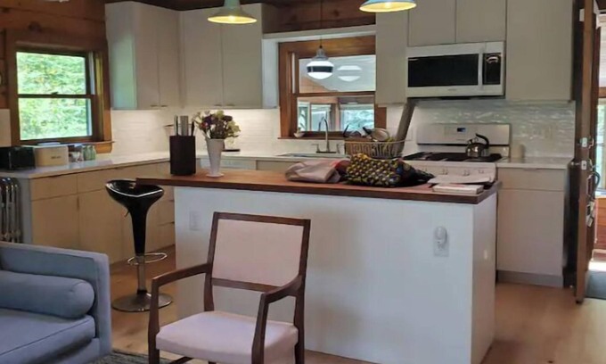 Lyman House | Private family retreat on Swan Pond