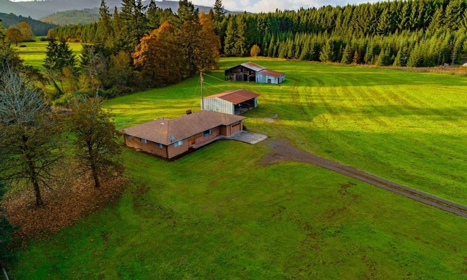 Gales Creek House | Private Farmland Setting, Open Floor Plan, Fire-Pit, BBQ, Next to Creek, Views of Forests and Hills