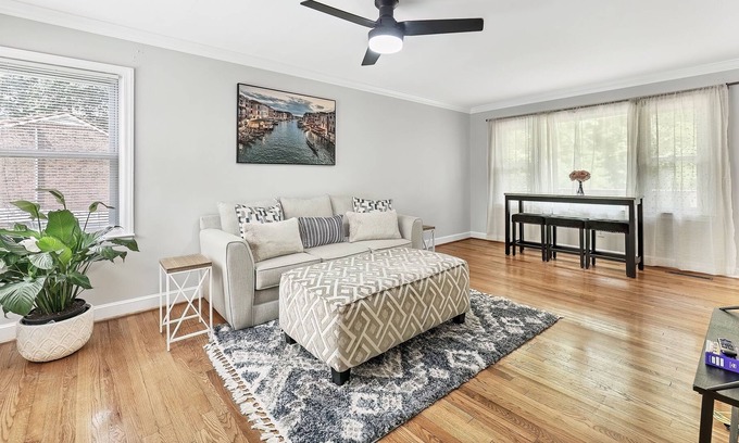 Terry Sanford House | Private Fayetteville Getaway Minutes to Downtown!
