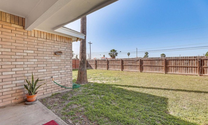 San Juan House | Private Fenced Backyard Pet Friendly Grill