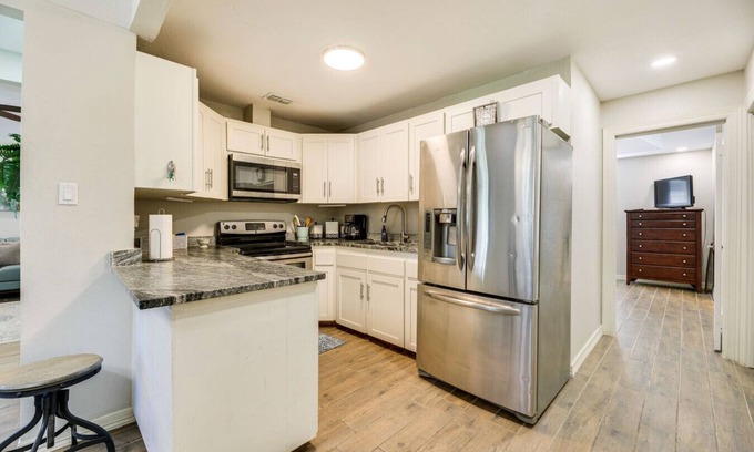 San Juan House | Private Fenced Backyard Pet Friendly Grill