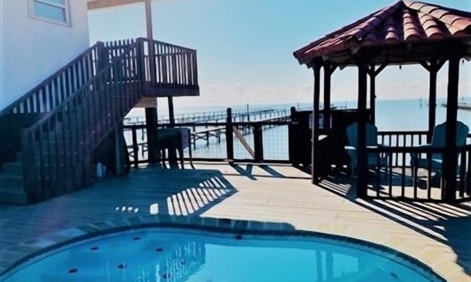 Port Mansfield House | Private Fishing Pier and Swimming Pool! Beautiful Port Home.
