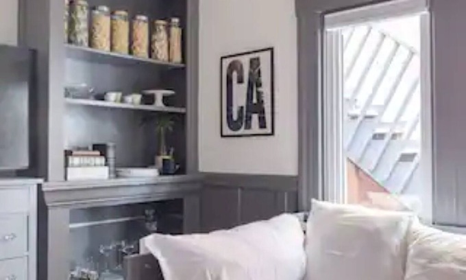 South of Market Apartment | Private Flat, Sleeps 6, SOMA location with Private Entry, Kitchen, Bath, Living