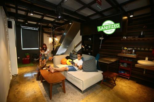 Bayan Lepas Apartment | Private Getaway (Private Cinema, Swing & more!) at CEO Penang