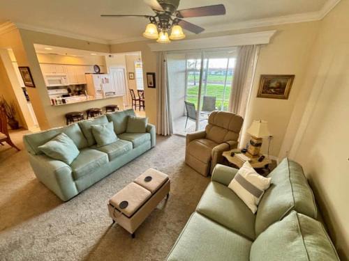 Naples Apartment | Private Golf Course Condo, Club Membership Available!