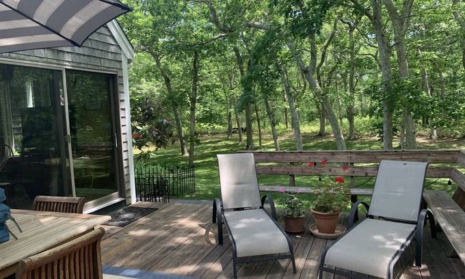 Chilmark House | Private guesthouse in Peaceful Chilmark Neigborhood