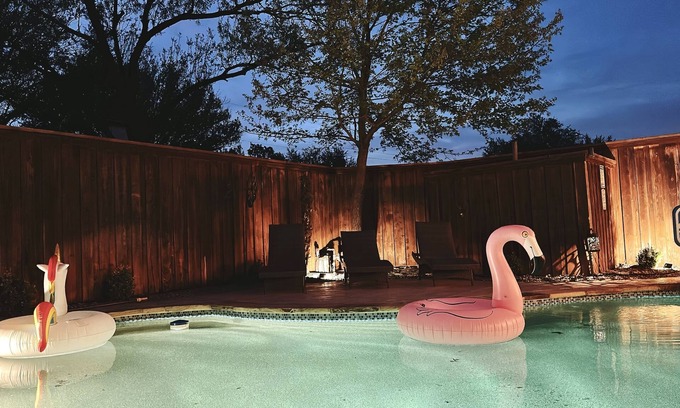 Richardson House | Private Heated Large Pool and Spa, Cornhole, Foosball, Grill, Dart, Games