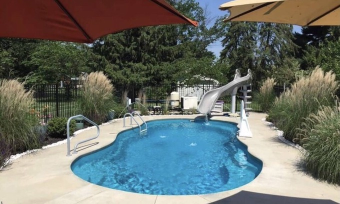 Lexington House | PRIVATE heated pool & hot tub, dogs ok, near Keeneland