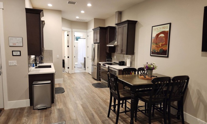 Hurricane House | Private Home-2 Bed/2 Bath -HOT TUB/Near Zion NP
