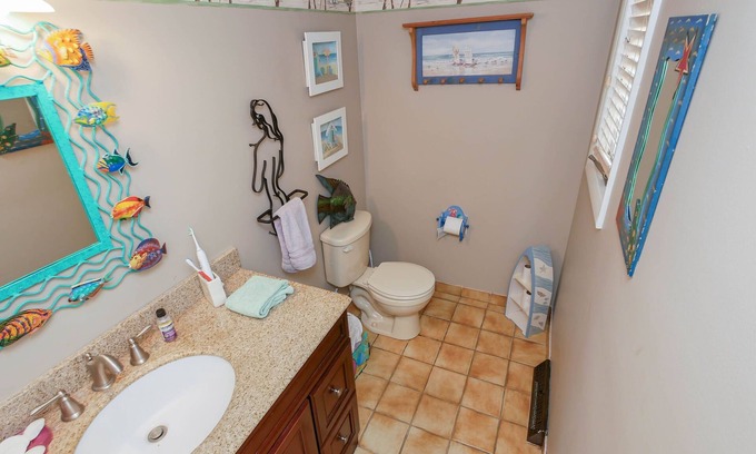 Margate City House | Private home close to beach, shopping and casinos
