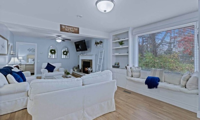 Lookout Mountain House | Private home - fire pit, deck, & great location!