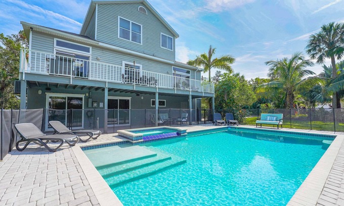 Bay Isle House | Private Home in Siesta Key, Florida Gulf of Mexico, USA