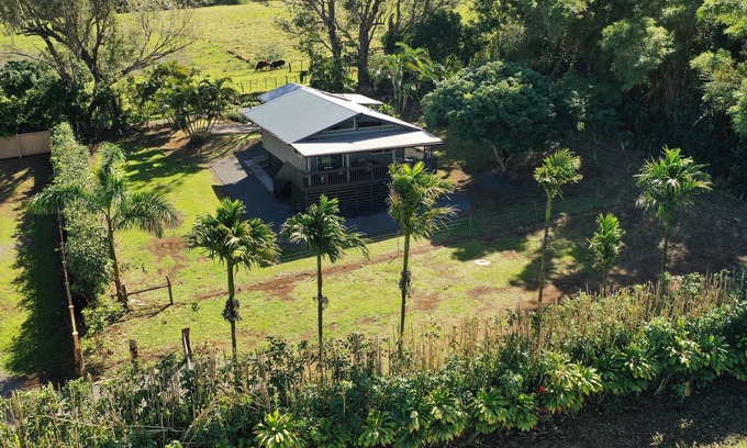 Pauwela House | Private home located in tropical setting close to beaches and waterfalls