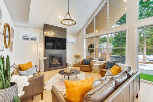 Roslyn House | Private Hot Tub and Patio Spacious Cle Elum Home