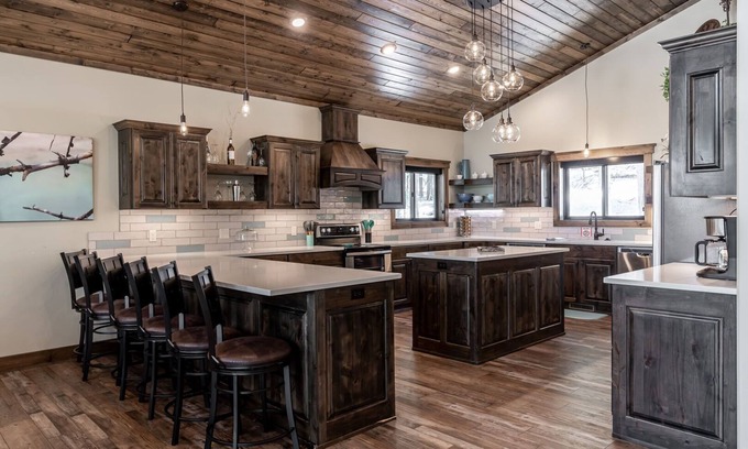 Island Park Cabin | Private Hot Tub | Luxury Cabin in the Mountains | Minutes to Yellowstone