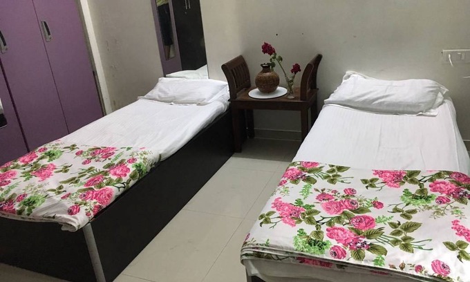 Vile Parle West Resort | Private room ∙ 2 guests