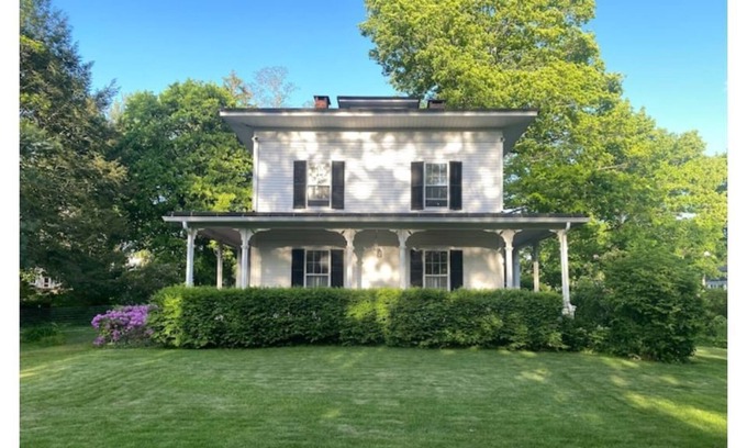 Watertown Apartment | Private King suite w/ separate entry-Walk to Taft!
