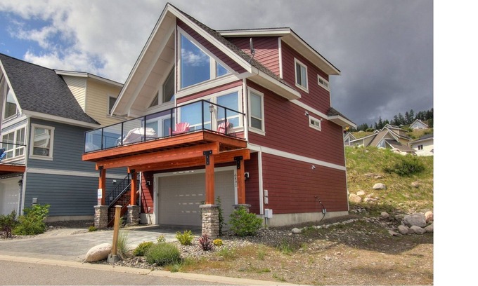 Central Okanagan Cottage | Private Lake View Cottage with amenities for everyone!