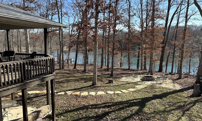 Shell Knob House | Private Lakefront Getaway - Amazing Views and Easy Water Access