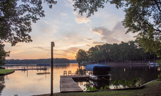 Lake Oconee House | Private Lakefront Oconee Cottage! Great View & Location! Peaceful retreat.
