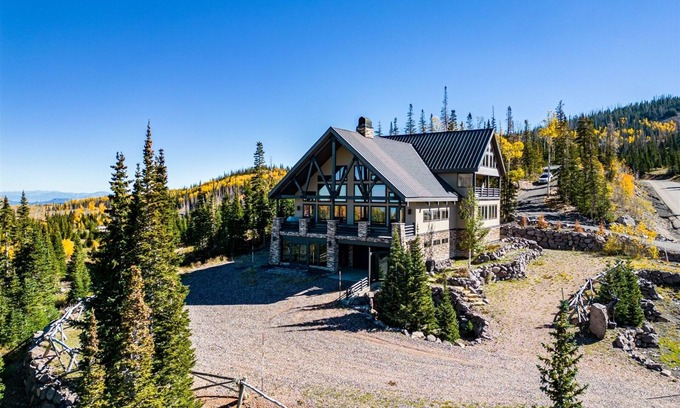 Brian Head House | Private Luxurious Estate in Brian Head indoor spa, gas fireplaces, movie theater