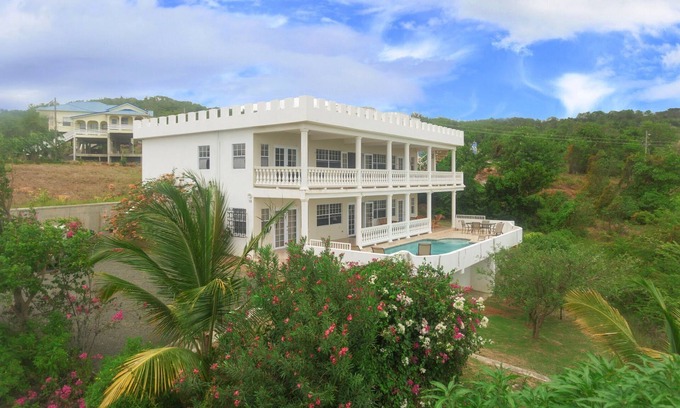 Savannes Villa | Private & luxurious, solar heated pool, spectacular view, private cook optional