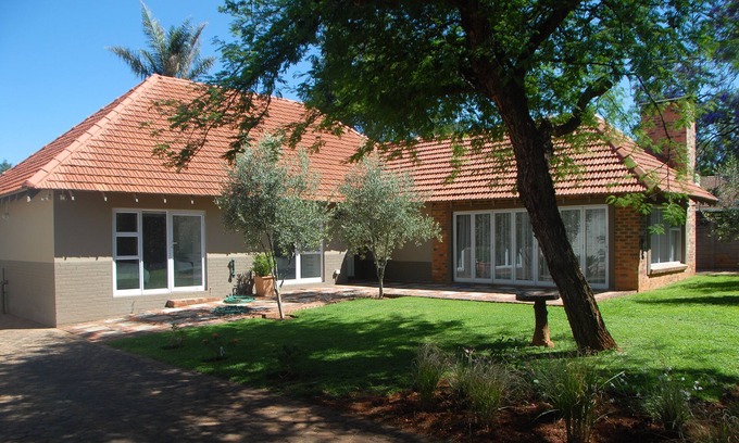 Linden House | Private, Modern and Safe Family House
