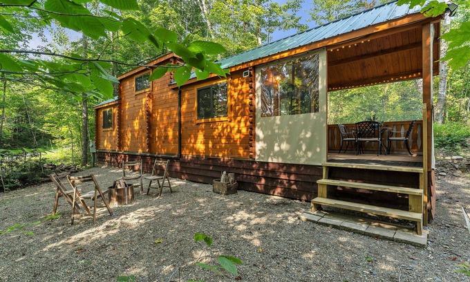 Jay Cabin | Private, Modern Log Cabin @ The Woodshed Lodge; Pet Friendly; Sleep 6