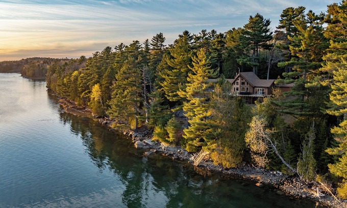 Hancock House | Private Oceanfront Chalet: Hot tub, Fire pit, Sunset Views, Game room, Kayaks