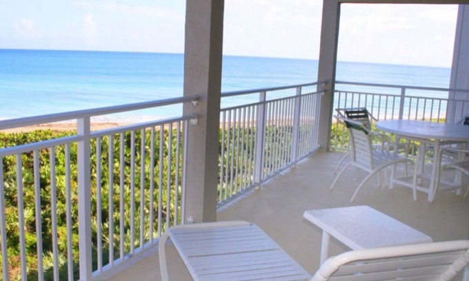 Stuart Condo | Private Oceanfront Condo at Hutchinson Island Marriott Resort