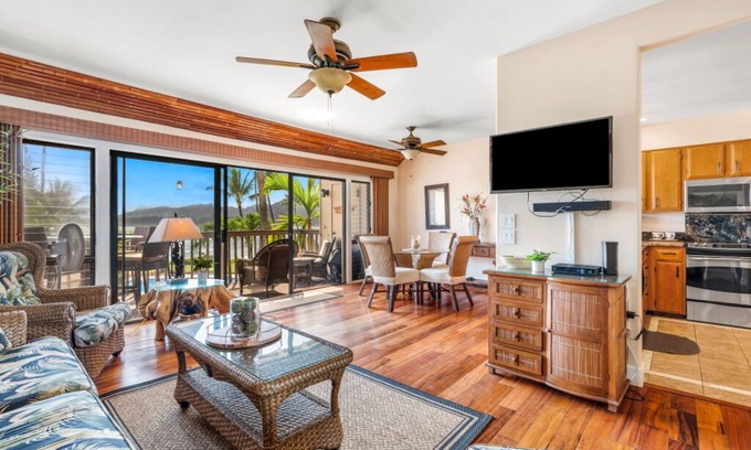 Wailua Condo | Private Oceanfront Penthouse Lae Nani 231, New split A/C, Parking, AMAZING VIEW!