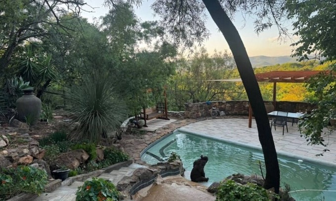 Centurion Cottage | Private & peaceful country cottage bordering the Rhenosterspruit Nature Reserve.
