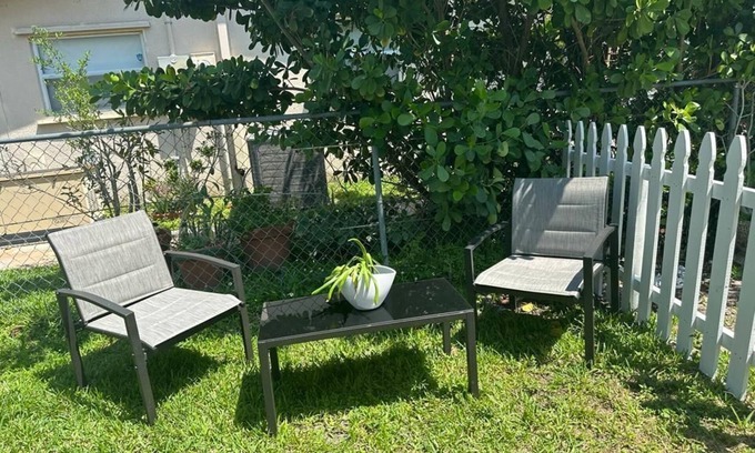Sunrise House | Private Peaceful Guesthouse in Sunrise, Floridan