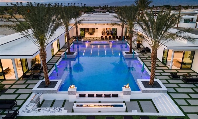 Indio House | Private Pickleball Court-Villa 12