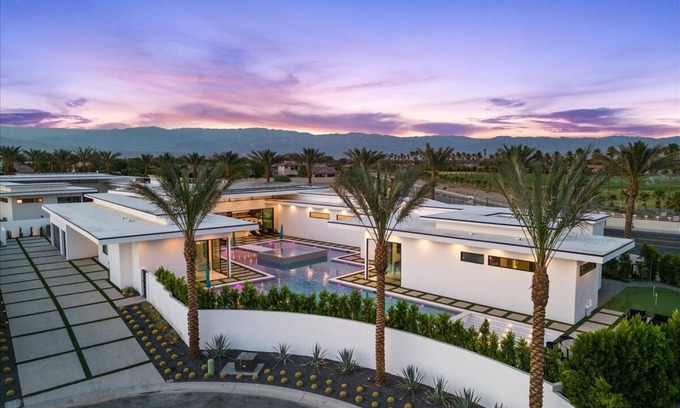Indio House | Private Pickleball Court-Villa 7