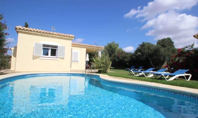 Conil de la Frontera House | Private pool, beautiful garden, 3 bathrooms, gas central heating for winter - Casa Olivos -