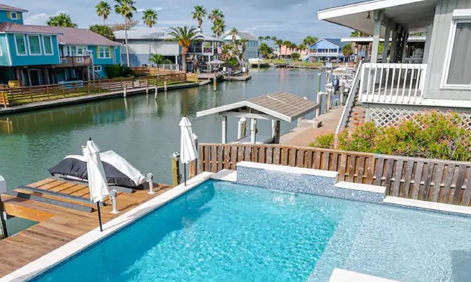 Key Allegro House | Private Pool and Kayaks~Large Key Allegro Canal Home~Great for Family Gatherings