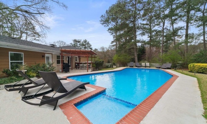 Decatur House | Private Pool ATL w Grill and Outdoor Dining