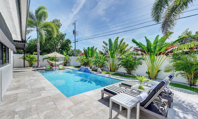 North Andrews Gardens House | Private Pool | Close Proximity to the Beach | Modern Amenities | Recently Renovated Caribbean Villa