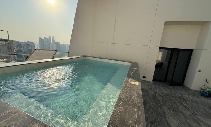 Business Bay Apartment | Private pool penthouse, Downtown