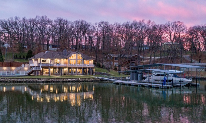 Sunrise Beach House | Private Pool & Spa, Outdoor Kitchen, Boat Ramp, Great Views & Flat Lot