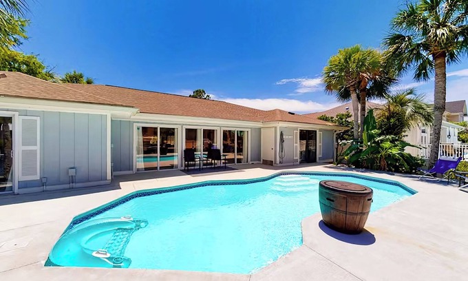 Upper Grand Lagoon House | 🌊Private Pool-Canal Views-Great for Familes-3BR-Sandy Shores🌊