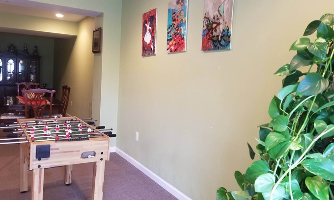 Dale City House | ⚡Private queen bed basement studio & patio⚡