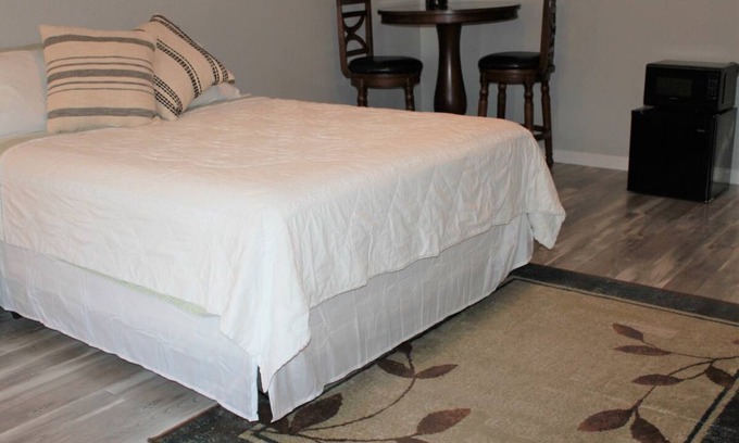McNeil Resort | Private room ∙ 1 guest