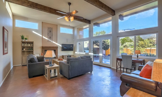 Sandia Heights South House | Private Retreat at the Base of the Sandia Mountains