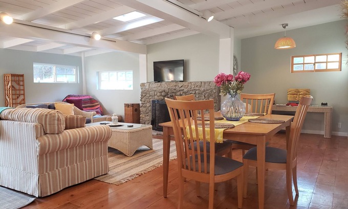 Western Malibu House | Private Retreat house nestled between the mountains and ocean in Western Malibu!