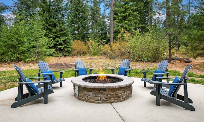 Cle Elum House | Private retreat in Suncadia! Game Room*Hot Tub*Fire Pit
