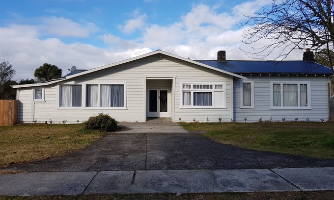 Turangi House | Private RIVER ACCESS