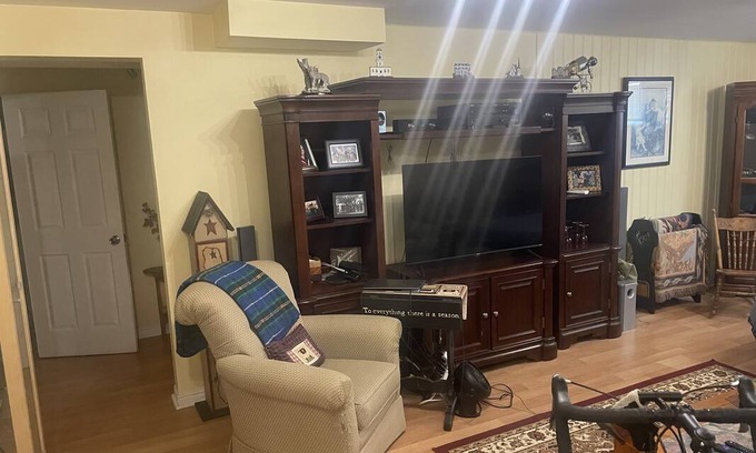 Dartmouth Resort | Private room ∙ 1 guest
